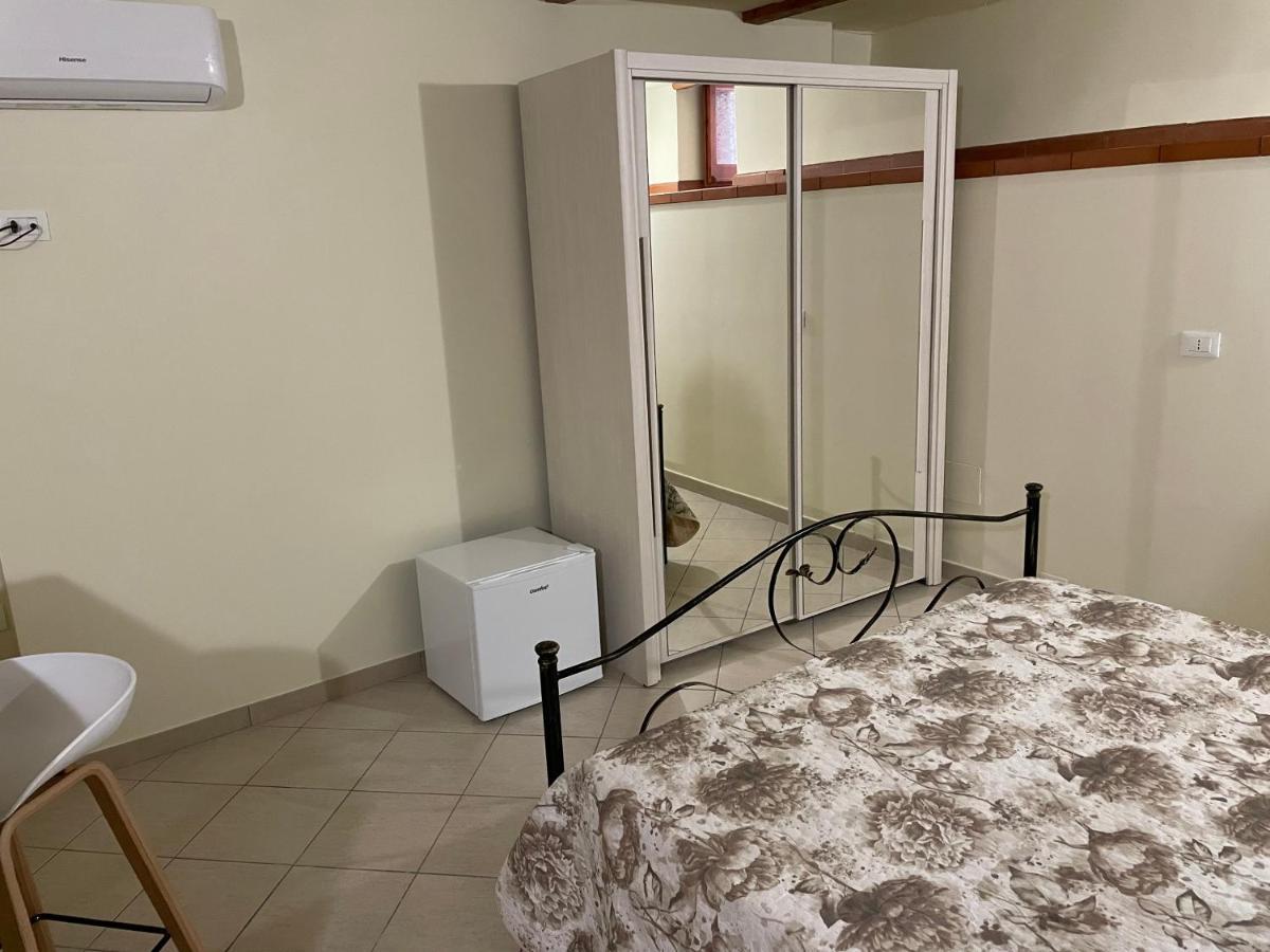 Bed and Breakfast La Stanza Del Principe Fondi Zewnętrze zdjęcie