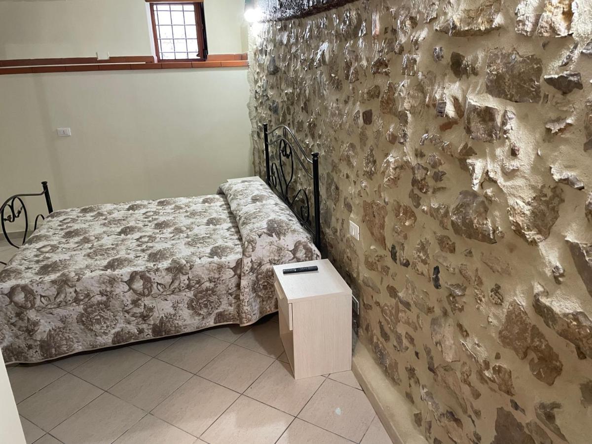 Bed and Breakfast La Stanza Del Principe Fondi Zewnętrze zdjęcie